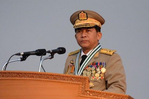 พลเอก มิน อ่อง หล่าย ผู้บัญชาการทหารสูงสุดของพม่า
