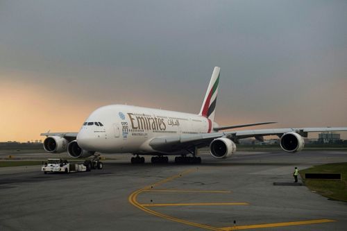 สายการบิน Emirates เริ่มให้บริการตั้งแต่วันที่ 2 พ.ย. 2563 เส้นทาง ดูไบ – ภูเก็ต จำนวน 2 เที่ยวบิน/สัปดาห์ ภาพ บางกอกโพสต์