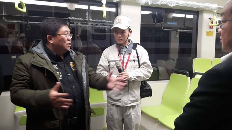 ผู้ว่านำทีมศึกษาดูงานรถไฟรางเบาเพื่อเก็บข้อมูลผลักดันโครงการเพื่อชาวภูเก็ต  ภาพโดย ปชส ภูเก็ต