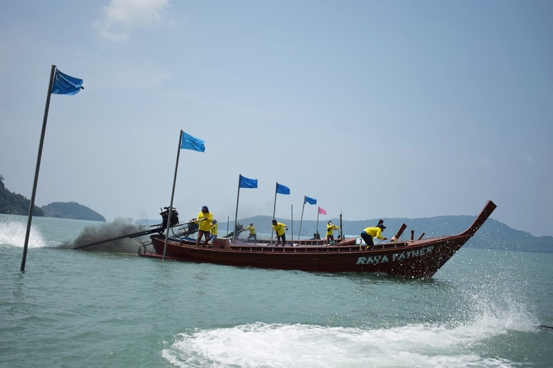 เทศบาลตำบลฉลองเชิญชวนประชาชนเข้าร่วมแข่งเรือประมงพื้นบ้าน ครั้งที่ 4