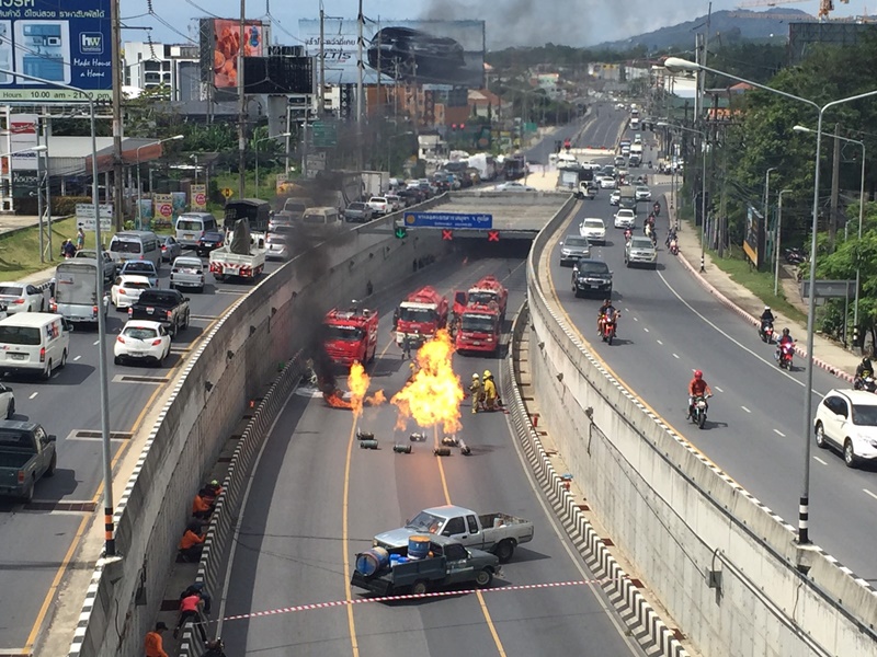 แยกดาราสมุทร รถติดตามคาด ขณะซ้อมแผนอพยพ