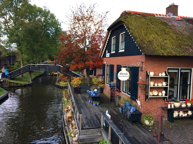 เรื่องเล่าจากคีตฮอร์น The Tale of Giethoorn