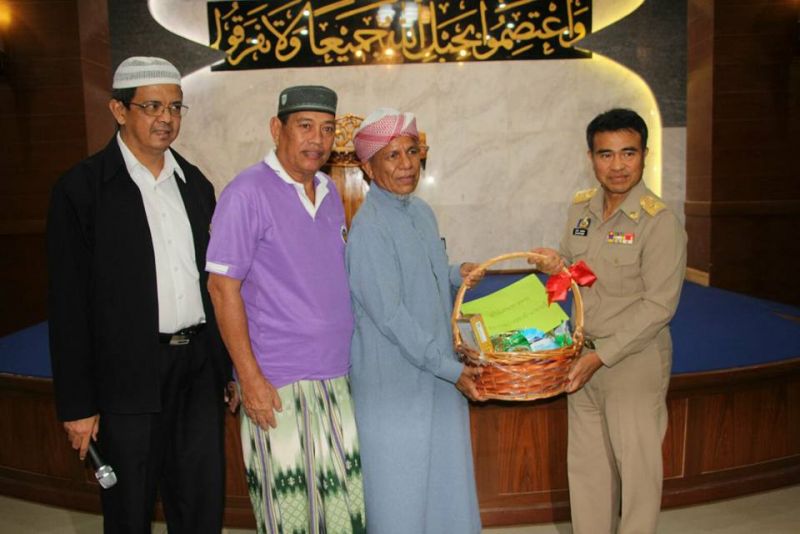 ผู้ว่าออกเยี่ยมพบปะให้กำลังใจพี่น้องชาวไทยมุสลิมในเดือนรอมฎอน