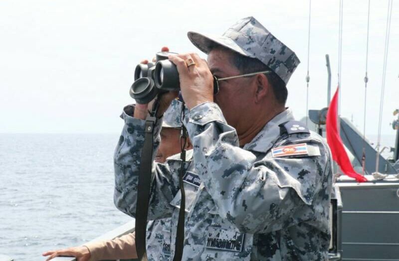 พลเรือโท สุรพล คุปตะพันธ์  ผู้บัญชาการทัพเรือภาคที่ พร้อมคณะ ได้เดินทางไปตรวจเยี่ยมการฝึกยิงอาวุธ ภาพ ทัพเรือภาคที่ 3