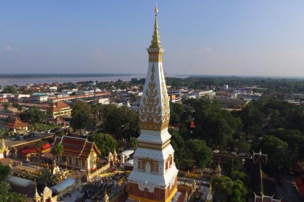 รองอธิบดีกรมการแพทย์พลัดตกชั้น 3 พระธาตุพนมบาดเจ็บ