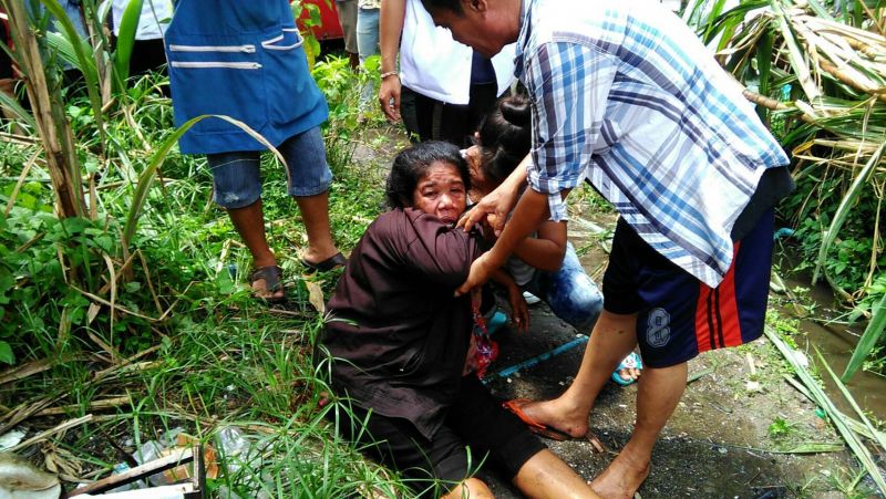 สองสามีภรรยาน้ำตาซึมบ้านถูกเพลิงไหม้วอดทั้งหลัง แต่พระบรมสาทิศลักษณ์ในหลวง ร.9 และพระราชินี ไม่มอด นำเก็บไว้บูชา