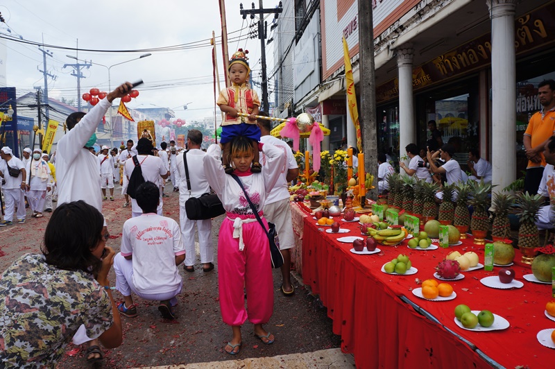 งานประเพณีถือศีลกินผัก 2559 ภาพ จุฑารัตน์ เปลรินทร์