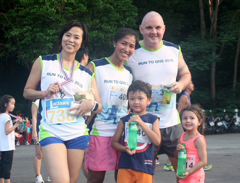 Run to Give 2015 แฟ้มภาพ The Phuket News