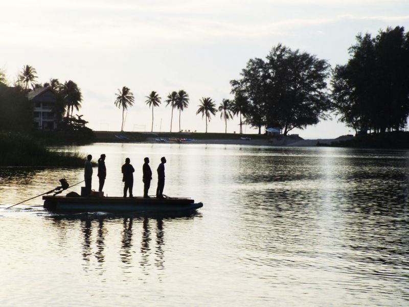 พ่อเมืองภูเก็ตลงพื้นที่หน้าชายหาดจุดพบจระเข้ มั่นใจเป็นจระเข้น้ำจืด