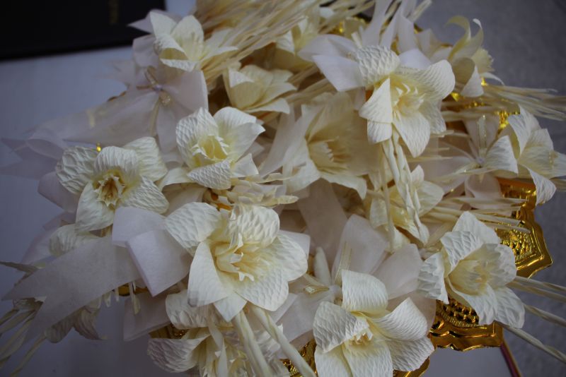 รัฐบาลเชิญชวนประชาชนร่วมถวายดอกไม้จันทน์ ณ พระเมรุมาศจำลอง