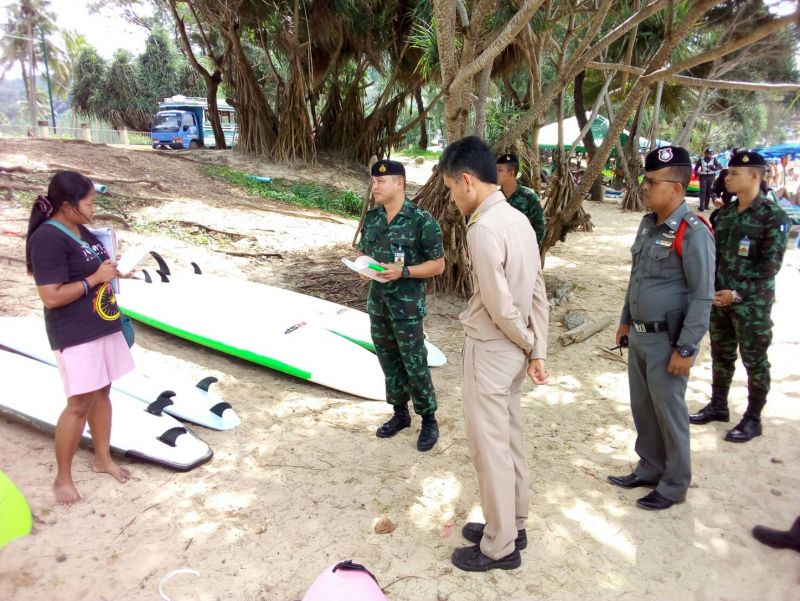 ทหาร-ตำรวจ ปรับผู้กระทำผิด 16 ราย หลังลงตรวจพื้นที่ชายหาดกะตะ กะรน ป่าตอง