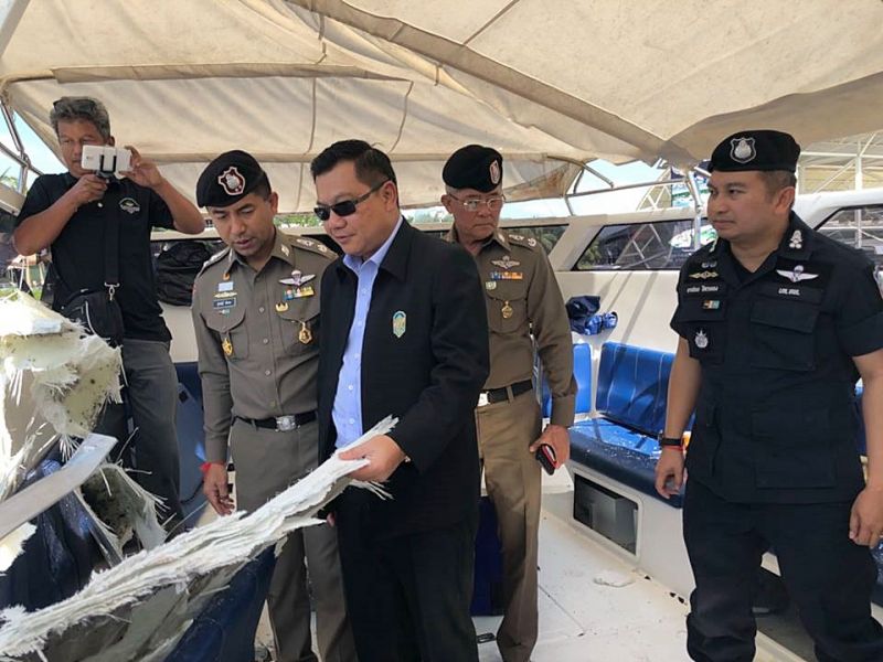 อธิบดีกรมเจ้าท่า รอง ผบช.ตร.ท่องเที่ยวลงพื้นที่ตรวจสอบจุดเกิดเหตุเรือชน