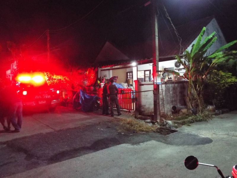 คนร้ายบุกยิงบ้าน ครูสอนนาฏศิลป์สาหัส ภรรยา – ลูกชาย โดนด้วย ตร.วิชิต เร่งล่าตัว คาดเป็นฝีมือเพื่อนบ้านโหด