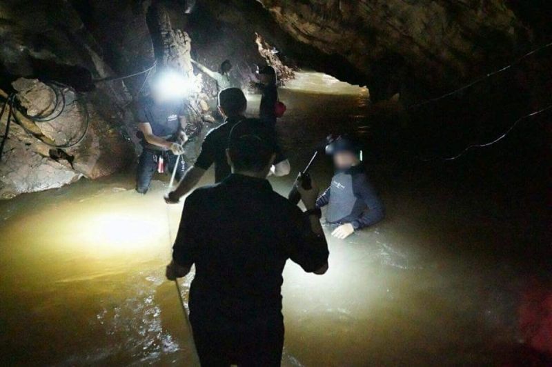 ทีมค้นหาขยายช่องสู่พัทยาบีช ถ้ำหลวง-ขุนน้ำนางนอน ซีลตั้งกองบัญชาการภายในถ้ำ