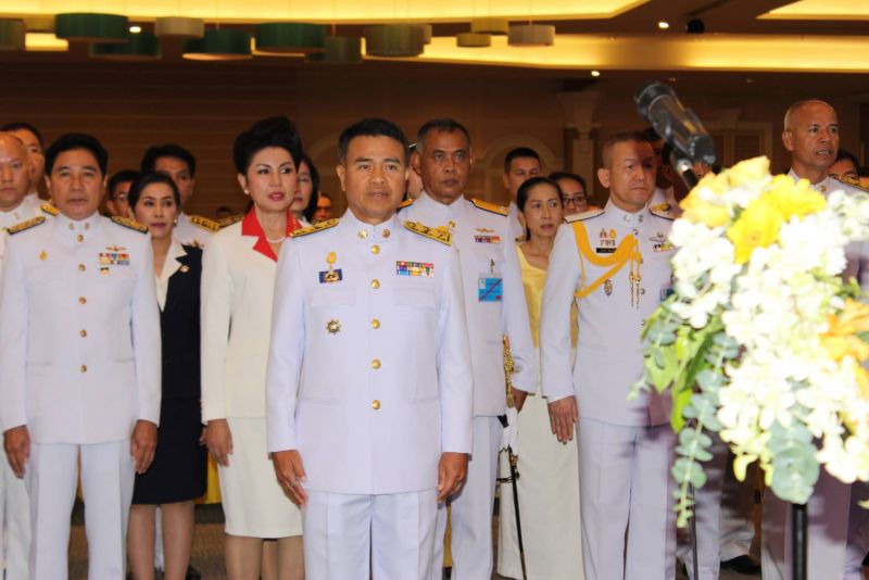 ชาวภูเก็ตร่วมถวายพระพรสมเด็จพระเจ้าอยู่หัวฯ