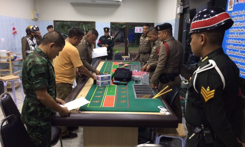 ตำรวจทหารสนธิกำลังบุกจับบ่อนการพนัน รวบผู้จัดอายุ 72 ได้เพียงรายเดียว