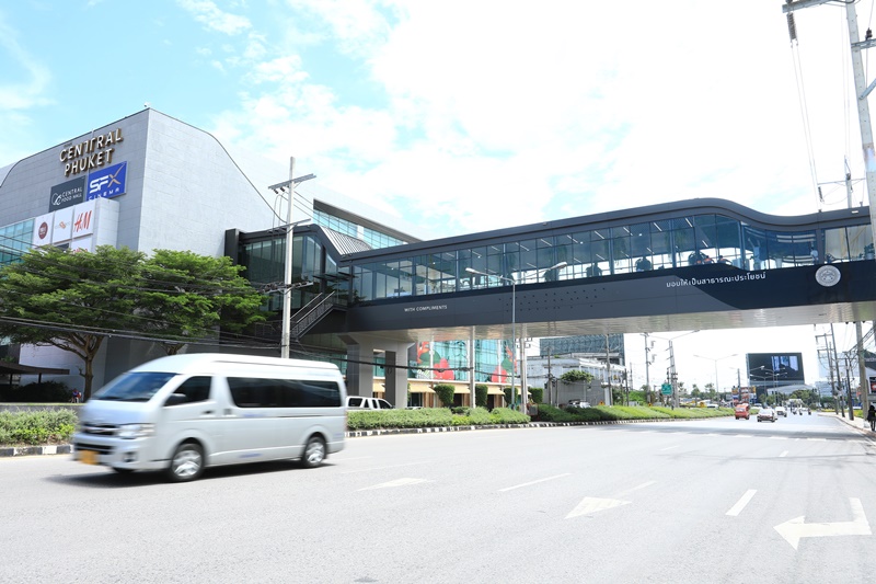 รมต.เปิดสะพานลอยเซ็นทรัลภูเก็ต ครอบคลุมทางลาดเลื่อนเพื่อผู้พิการและกลุ่มนักท่องเที่ยว