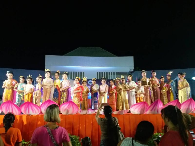 กะรนจัดงานวันลอยกระทงคึกคัก ชูเด่นหนูน้อยนพมาศ