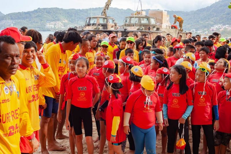 ทหารเรือออสเตรเลียร่วมให้ความรู้ทางน้ำกับเยาวชนไทย บำเพ็ญประโยชน์เพื่อชุมชน