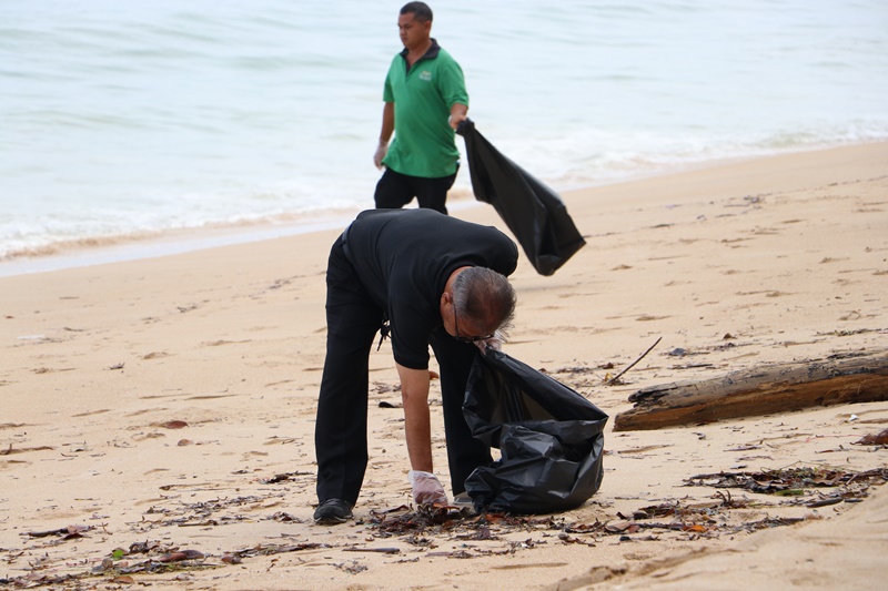 คนละไม้คนละมือ ชุมชนสะอาดชายหาดปลอดขยะ