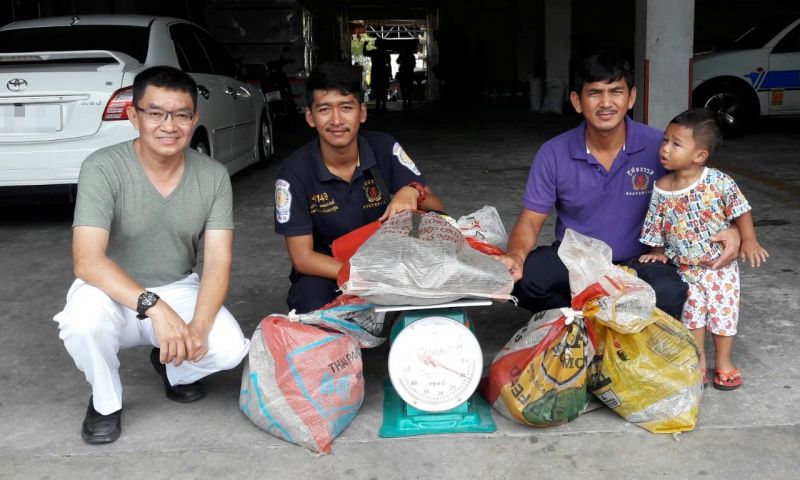 หน้าฝนที่มาพร้อมแพคเกจคู่ ‘งูเหลือม’ วันเดียวรับมอบ 4 ตัว หนักเกือบ 70 กก.
