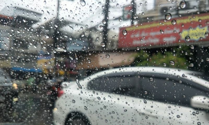 เตือนภูเก็ตฝนตกหนักร้อยละ 70 คลื่นลมแรงต่อเนื่อง 