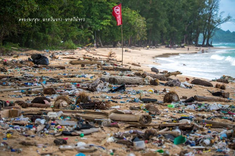 มรสุมขยะปกคลุมชายหาดภูเก็ต ขอแรงอาสาสมัครรักษ์ธรรมชาติ