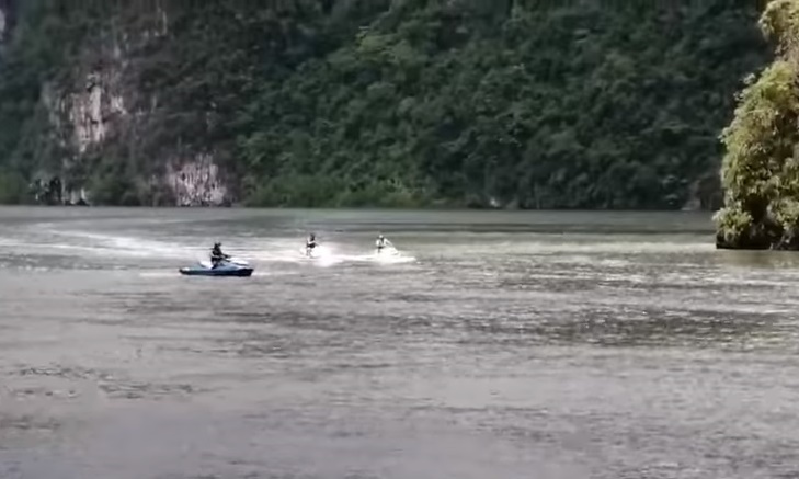 ผู้ว่ากระบี่เข้มสั่งห้ามเรือสกู๊ตเตอร์ เจ็ทสกี เรือลากทุกชนิดเข้าพื้นที่ ย้ำแบนเครื่องเล่นทางน้ำตั้งแต่ปี 35