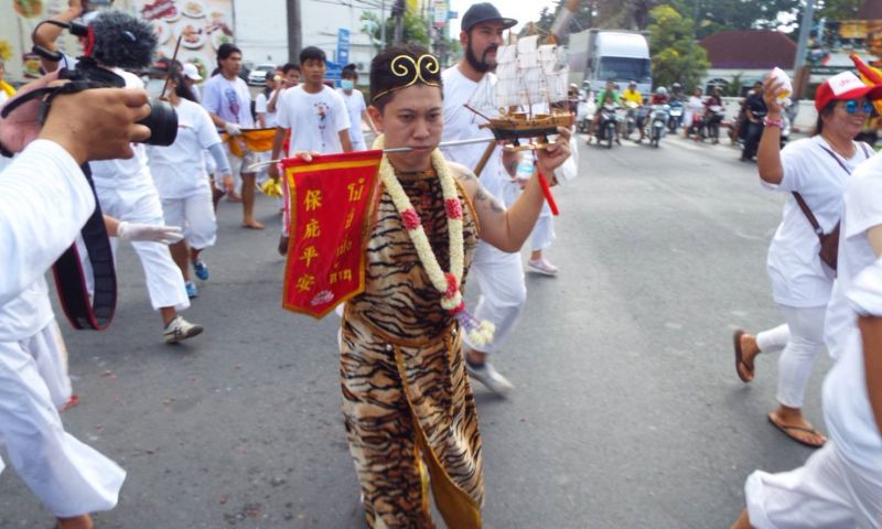 แห่พระภูเก็ต 62 ศาลเจ้าสะปำ บางคู ภาพ เอกภพ ทองทับ