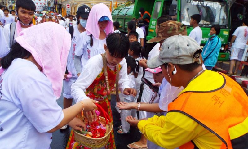 แห่พระภูเก็ต 62 ศาลเจ้าสะปำ บางคู ภาพ เอกภพ ทองทับ