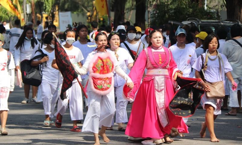 ศาลเจ้าท่าเรือ-ศาลเจ้าเจ่งอ๋อง แห่พระวันที่สี่ ประชาชนนักท่องเที่ยวเข้าร่วมคึกคัก