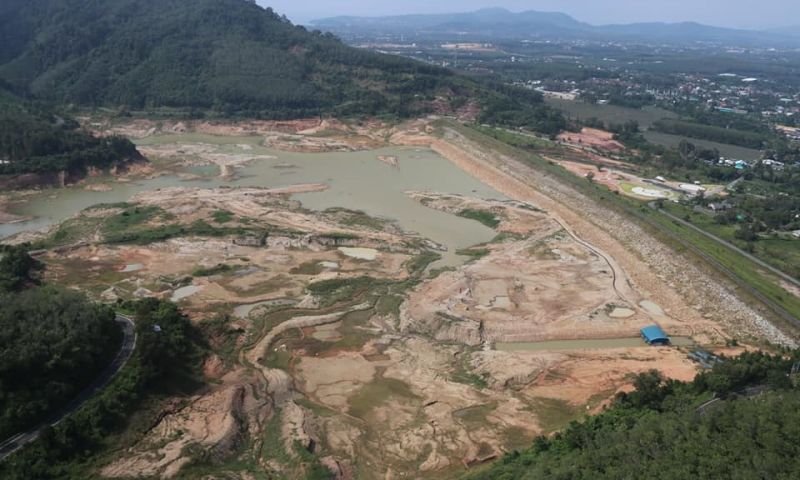 ภูเก็ตรายงานสถานการณ์ภัยแล้งปริมาณน้ำน่าเป็นห่วง พ่อเมืองสั่งแจกจ่ายน้ำประปาฟรี