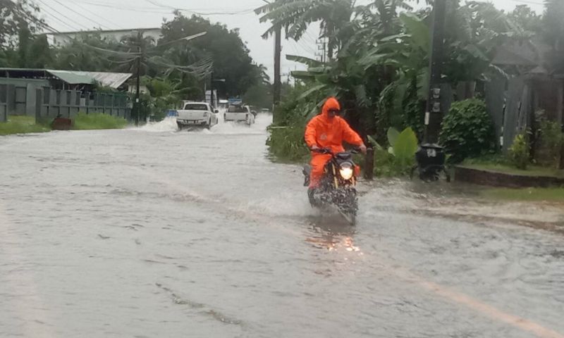 ภูเก็ตฝนตกหนักต่อเนื่องตลอดสัปดาห์ ระวังน้ำท่วมฉับพลันน้ำป่าไหลหลาก