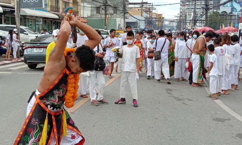 แห่พระรอบเมืองวันที่หก “ศาลเจ้าจุ้ยตุ่ย เต้าโบ้เก้ง” จังหวัดภูเก็ต