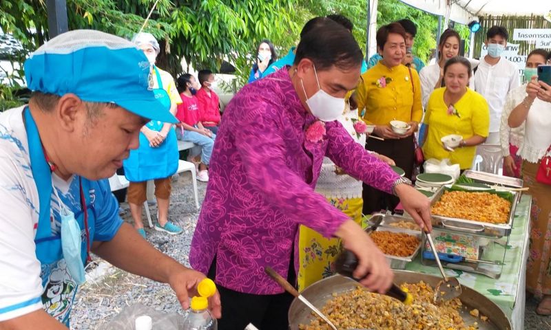 ภูเก็ตจัดงานพาณิชย์สร้างสุขประชาชน คาดฟื้นเศรษฐกิจช่วงหยุดยาวไม่ต่ำกว่า 5 แสน