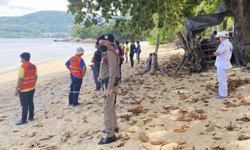 หนุ่มใหญ่ดำน้ำยิงปลา ภรรยารอริมหาดเห็นท่าไม่ดีแจ้งกู้ชีพ สุดเศร้าศพลอยติดข้างโขดหิน