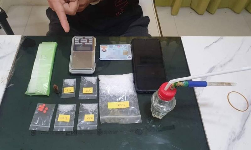 สืบภาค 8 จับพ่อค้ายาเสพติด พร้อมไอซ์ ยาบ้า กระสุนปืน