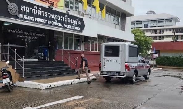 ภรรยาเหยื่อมืดมีดโหดพร้อมทนายติดตามคดี รู้สึกไม่ปลอดภัย ขอตำรวจจัดกำลังดูแล