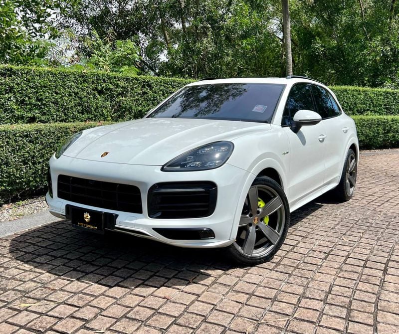 Porsche Cayenne 2020 Like NEW