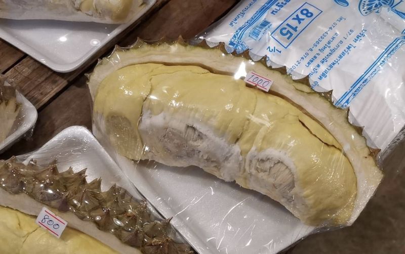 พาณิชย์ภูเก็ตตรวจทุเรียนแพงเกินจริง เจ้าของร้านมั่นทุเรียนพรีเมียมติดป้ายราคาชัดเจน