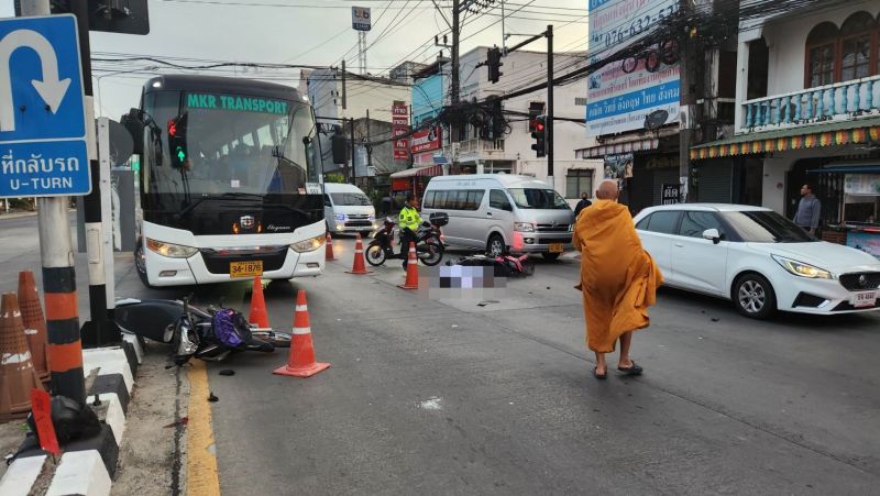 จยย.ชนกันไฟแดงสี่แยกถลาง วัยรุ่น 17 เสียชีวิตตรงจุดเกิดเหตุ มีผู้บาดเจ็บสาหัสอีก 1