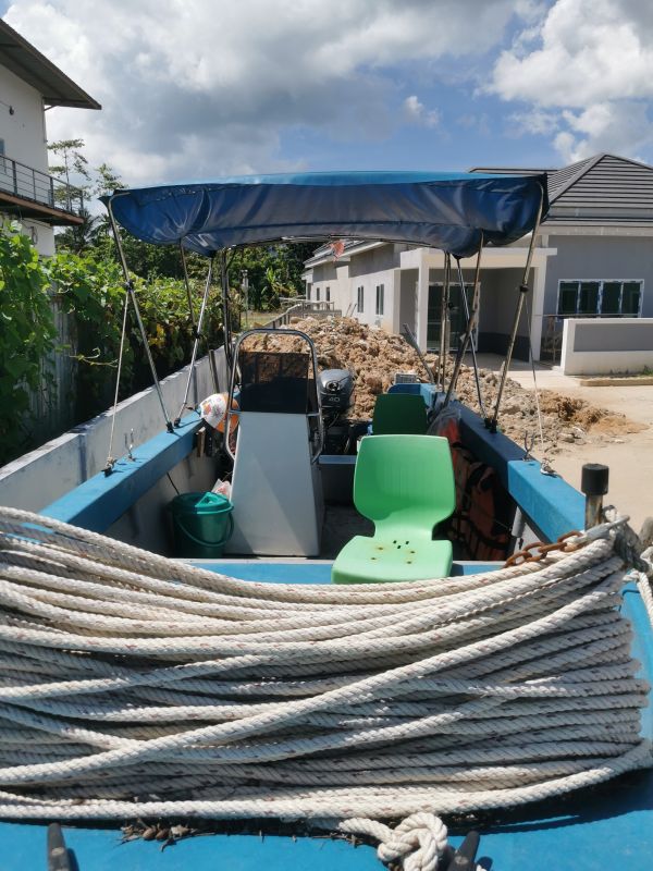 FISHING BOAT