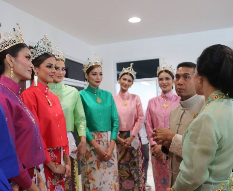 Miss Grand International สร้าง Soft Power สวมชุดพื้นเมืองประชาสัมพันธ์ภูเก็ต