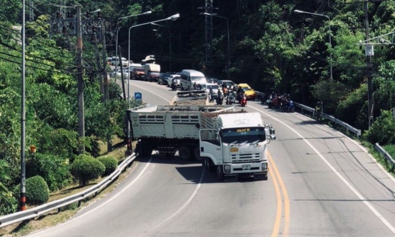 ภูเก็ตกำหนดข้อห้ามรถบรรทุกเดินรถ หยุด จอด บนทางหลวงทุกเส้นทาง แก้รถติดชั่วโมงเร่งด่วน