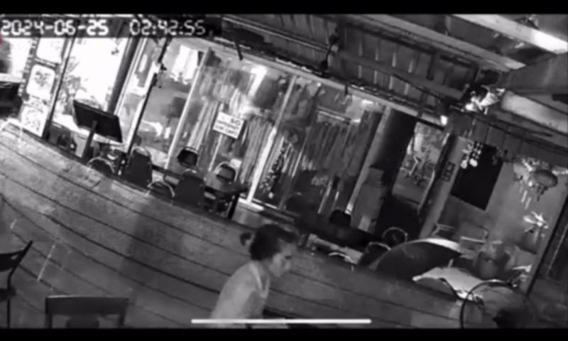 โจรสาวบุกขโมยหลายร้านค้าป่าตอง กล้องจับภาพชัดแต่ยังจับไม่ได้ ซ้ำก่อเหตุเพิ่ม