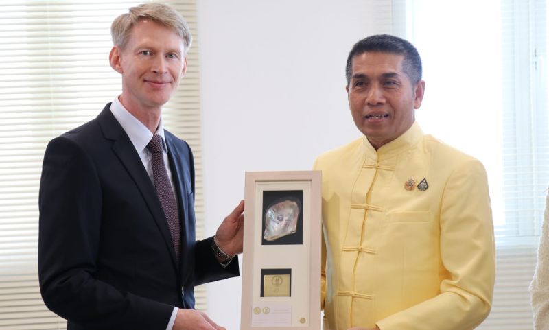 กงสุลใหญ่รัสเซียภูเก็ตเข้าเยี่ยมคารวะผู้ว่าฯ ขอบคุณที่ดูแล นทท.รัสเซียเป็นอย่างดี