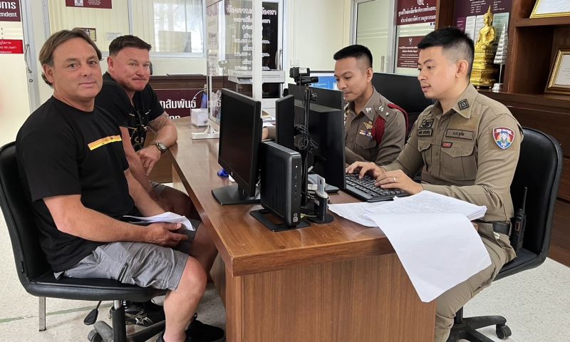 สองหนุ่มออสซี่แจ้งความเดอะพีค หลังจ่าย 5 ล.ไม่ได้ห้อง ฟ้องชนะแพ่งแต่ไม่ได้รับการเยียวยา