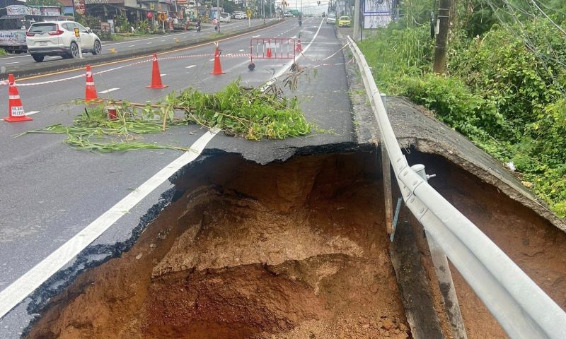 สภ.ฉลอง ประชาสัมพันธ์ให้ใช้เส้นทางเบี่ยงเลี่ยง “ถนนชำรุด” ซอยมิตรภาพ ถนนวิเศษ