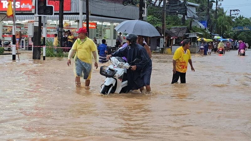 ภูเก็ตฝนตกหนักถึงหนักมากต่อเนื่อง จากอิทธิพลพายุโซนร้อน “ซูลิก”