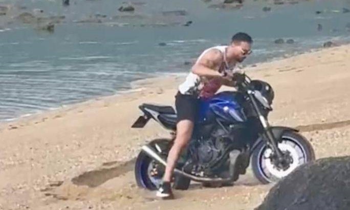 ตำรวจตามรวบหนุ่มอิสราเอลซิ่งลงหาดกมลา ปรับสูงสุด 5 พัน อ้างบ้านเกิดทำได้ไม่ผิดกฎหมาย
